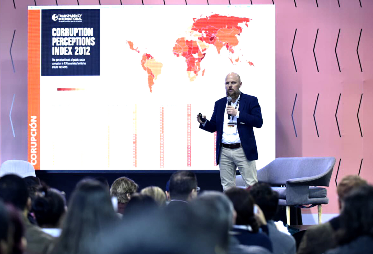 Stefan Junestrand during his Keynote speech at the Congress “Colombia 4.0”, October 2019 in Bogota, Colombia. 